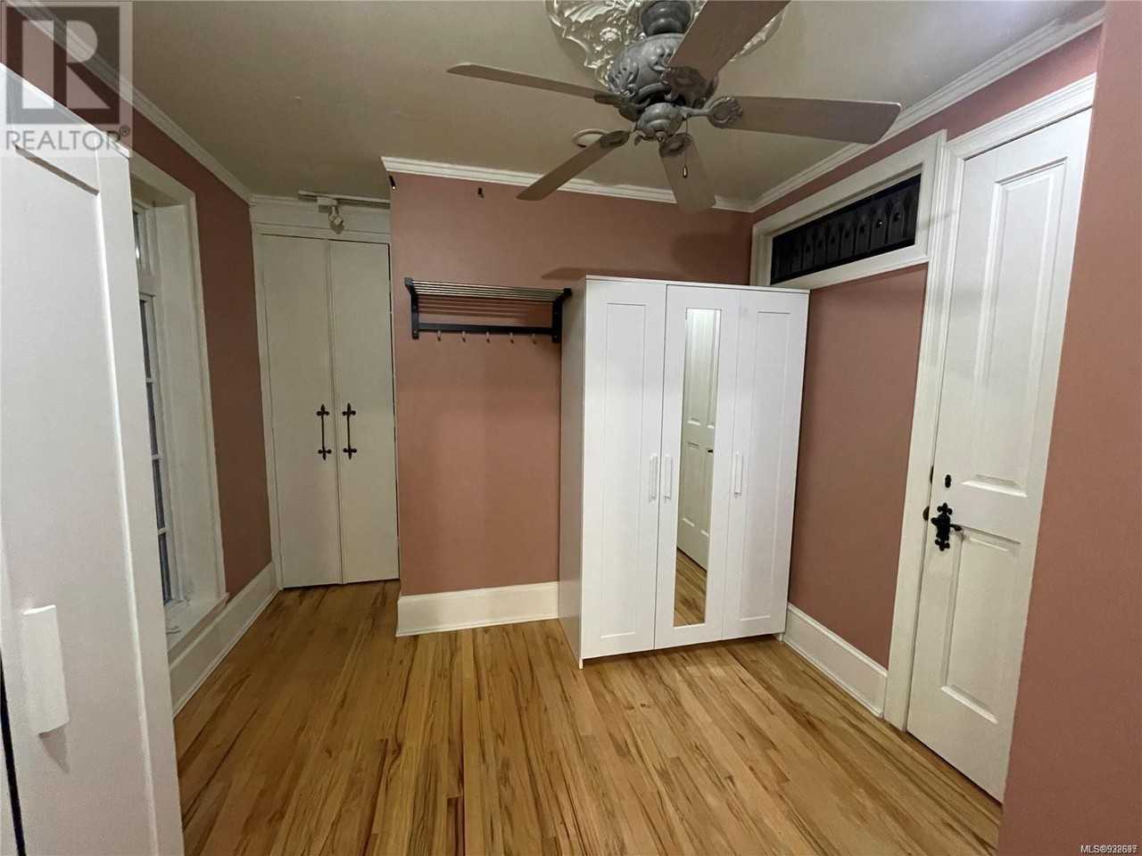 16 Lotus Street - Photo 3 of 13