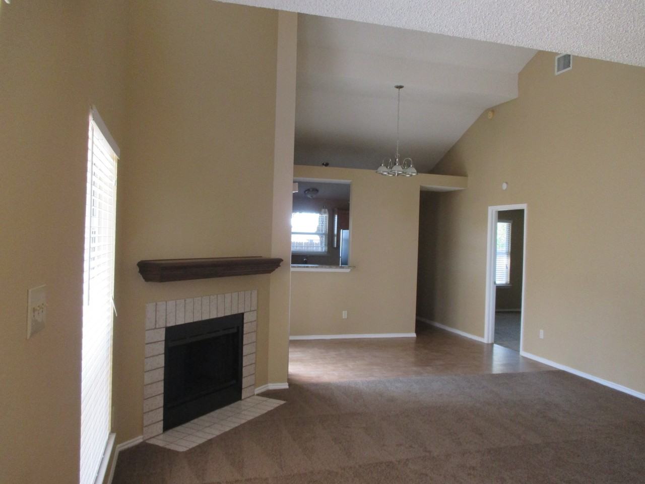1034 Gaynor Ave - Photo 2 of 18