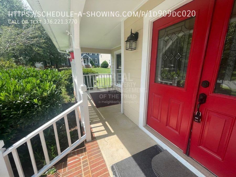 3616 Two Oaks Dr - Photo 2 of 20