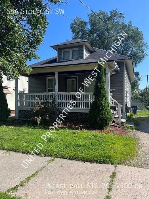 556 Stolpe St Sw - Photo 2 of 2