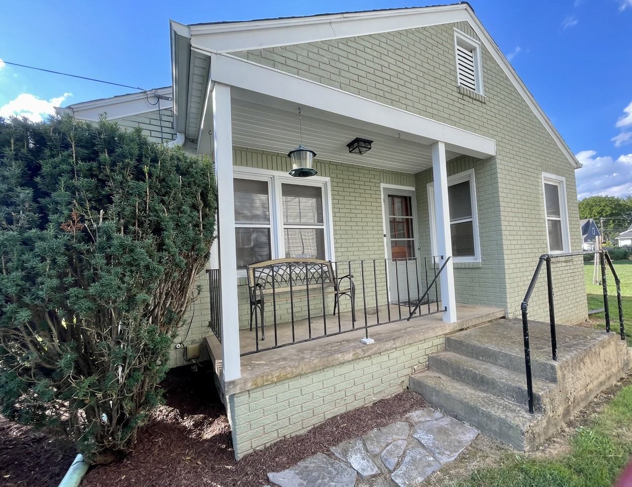 208 Broad St #NA - Photo 3 of 18