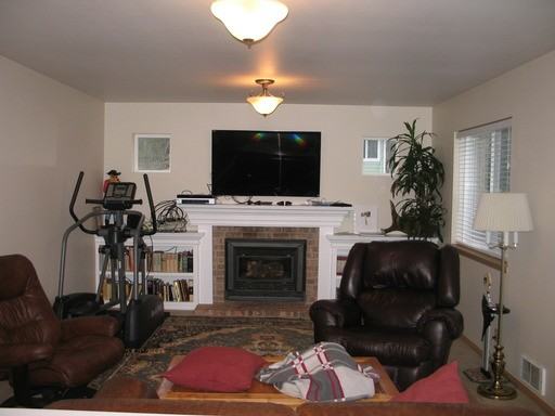 5986 NE Tolo Rd - Photo 2 of 8