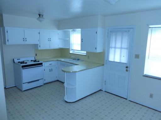 613 Acton Rd - Photo 3 of 9