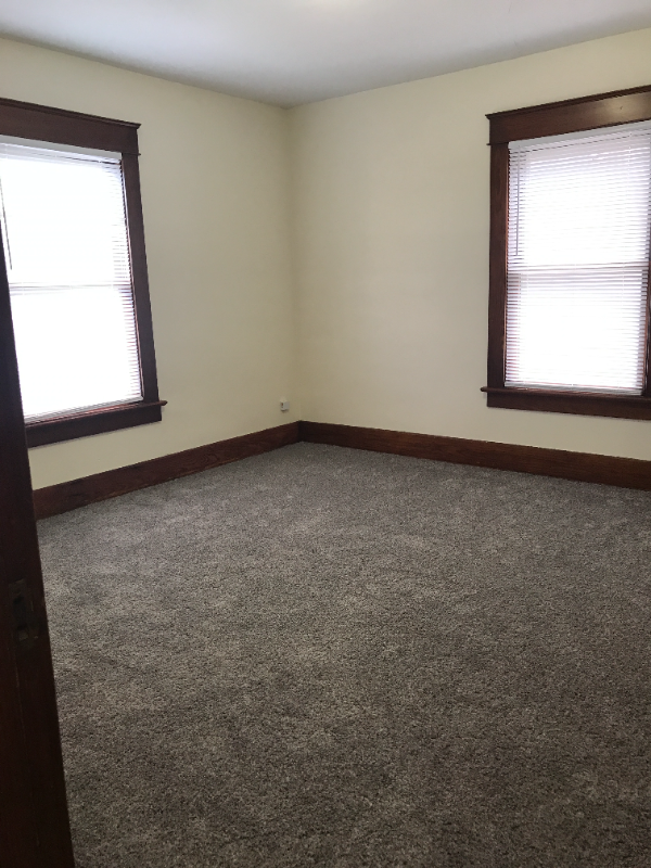 119 W Lincoln St #2 - Photo 3 of 9