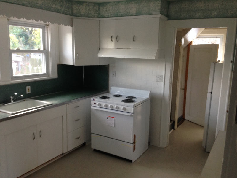 71 Potter Ave #2ndFL - Photo 3 of 26