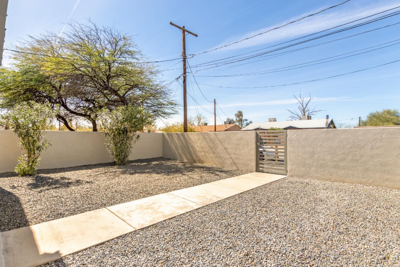 2324 North Treat Avenue - Photo 2 of 22