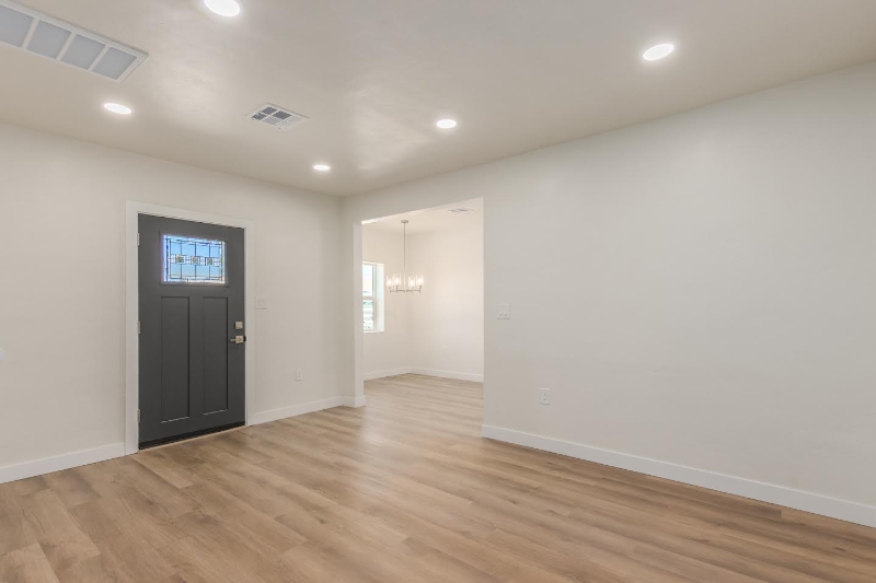 2324 North Treat Avenue - Photo 4 of 22