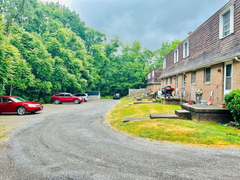 171 Elm St Ne - Photo 3 of 9