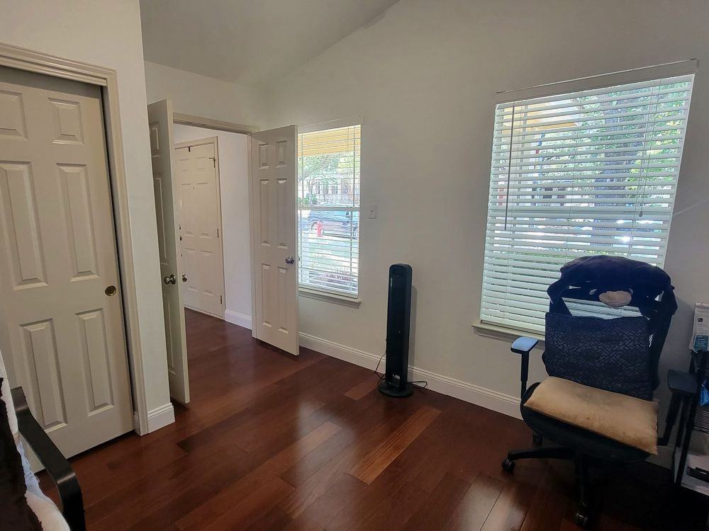 4210 Mather - Photo 3 of 10