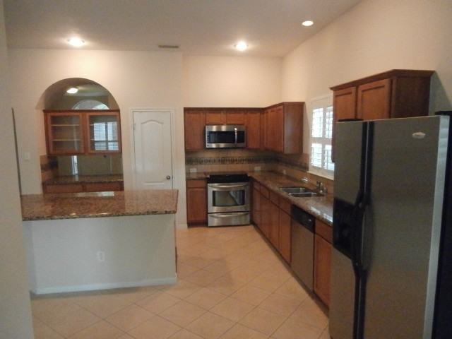 6923 Grants Hollow Ln - Photo 3 of 6