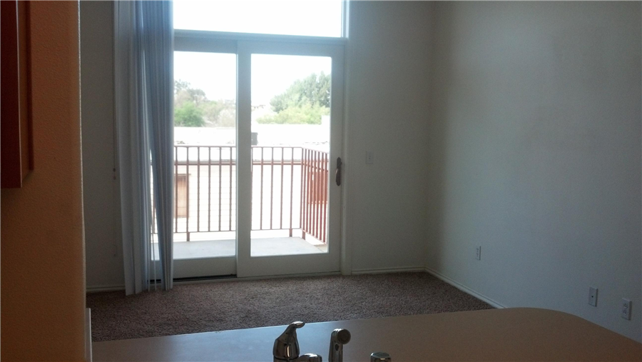 41925 Fifth Street - Photo 3 of 10