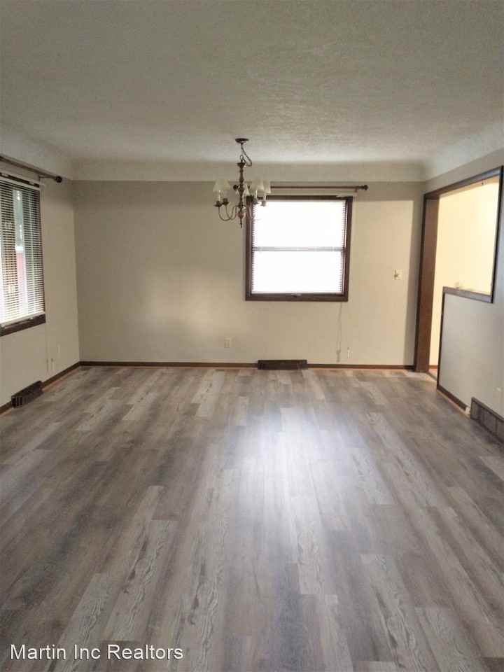 4023 Lafayette Rd - Photo 3 of 12