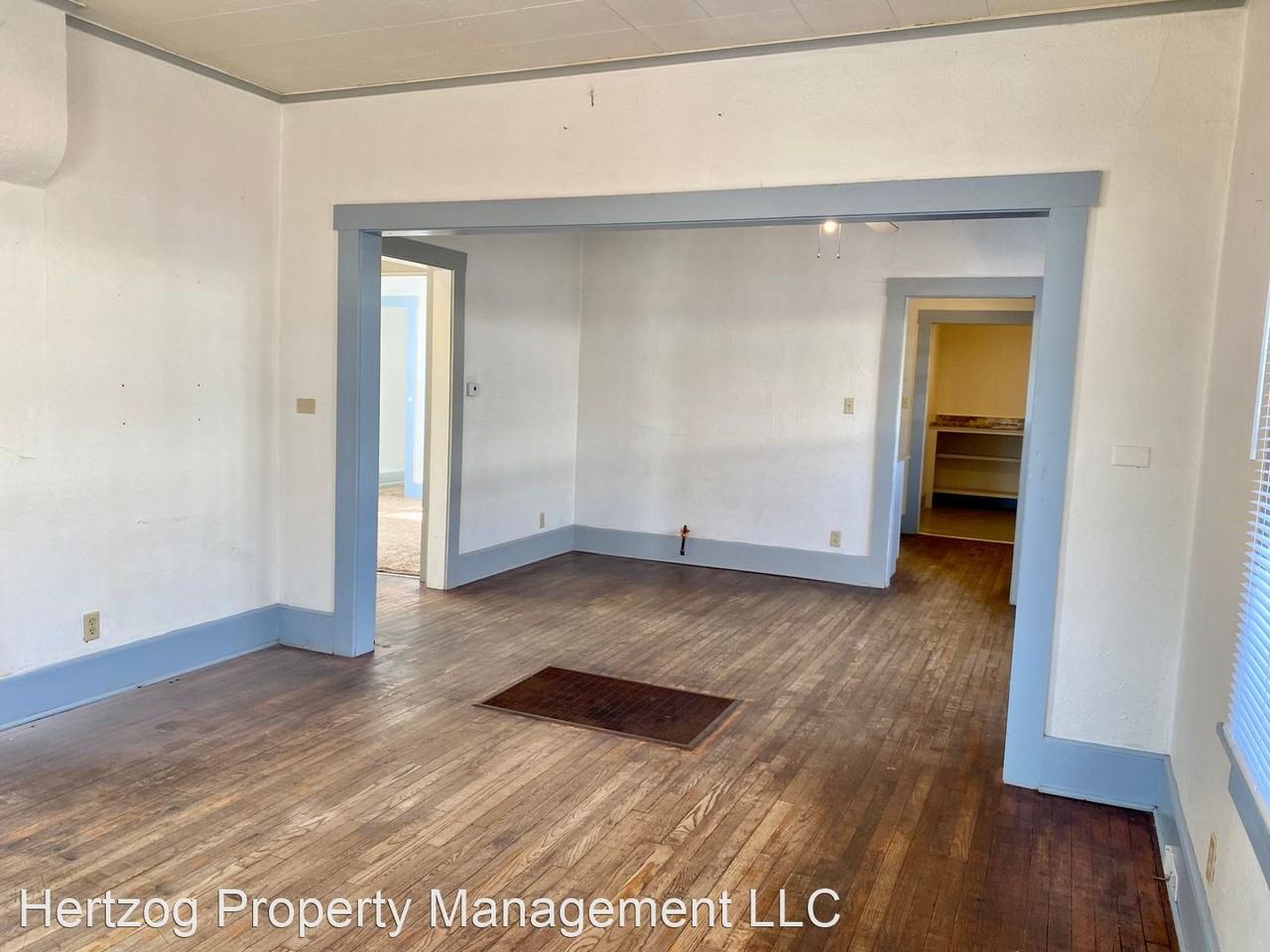 1120-1120.5 S 9th - Photo 3 of 22