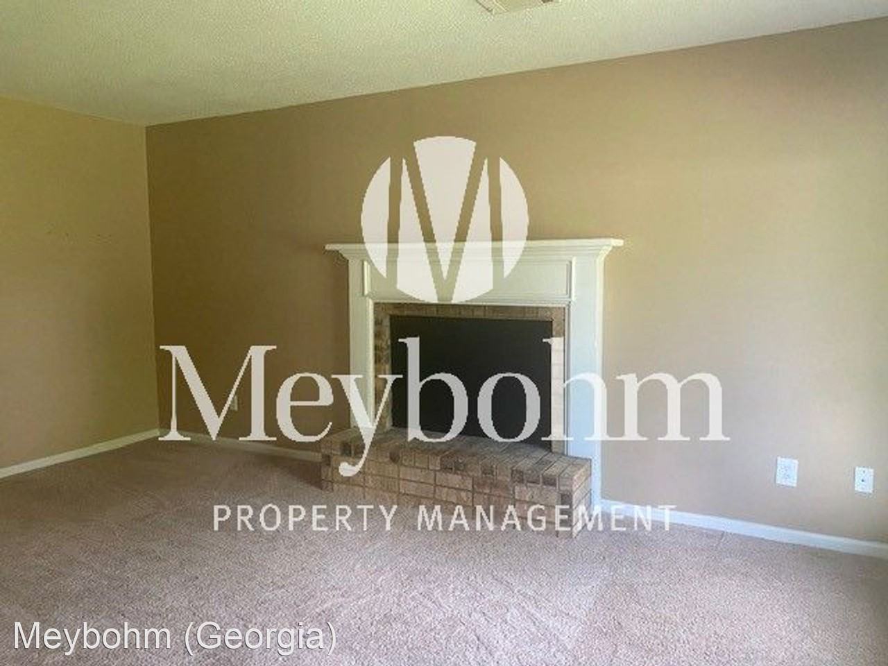 331 Avery Lndg - Photo 2 of 14