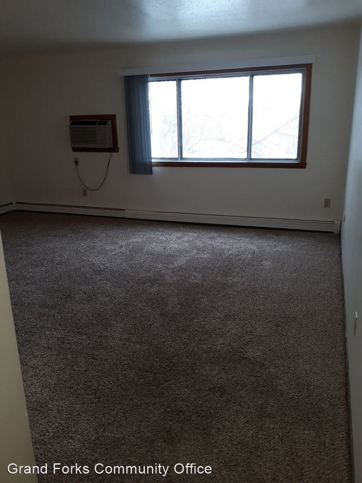 3425 S 10th St - Photo 2 of 15