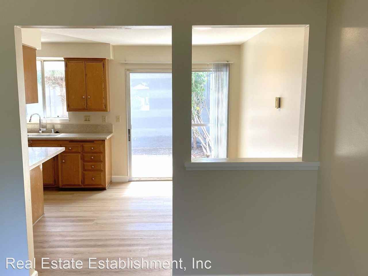 1447 Sycamore Ave - Photo 3 of 17