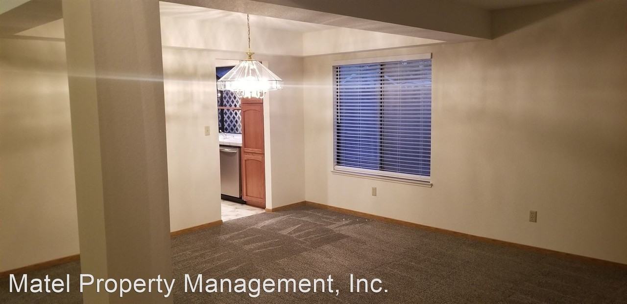 2840 Mcneil Dr - Photo 3 of 26