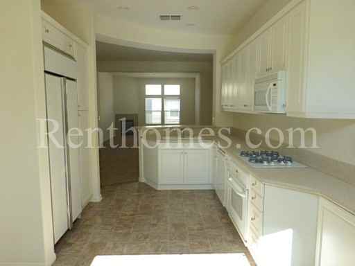 8962 Spectrum Center Blvd - Photo 3 of 22