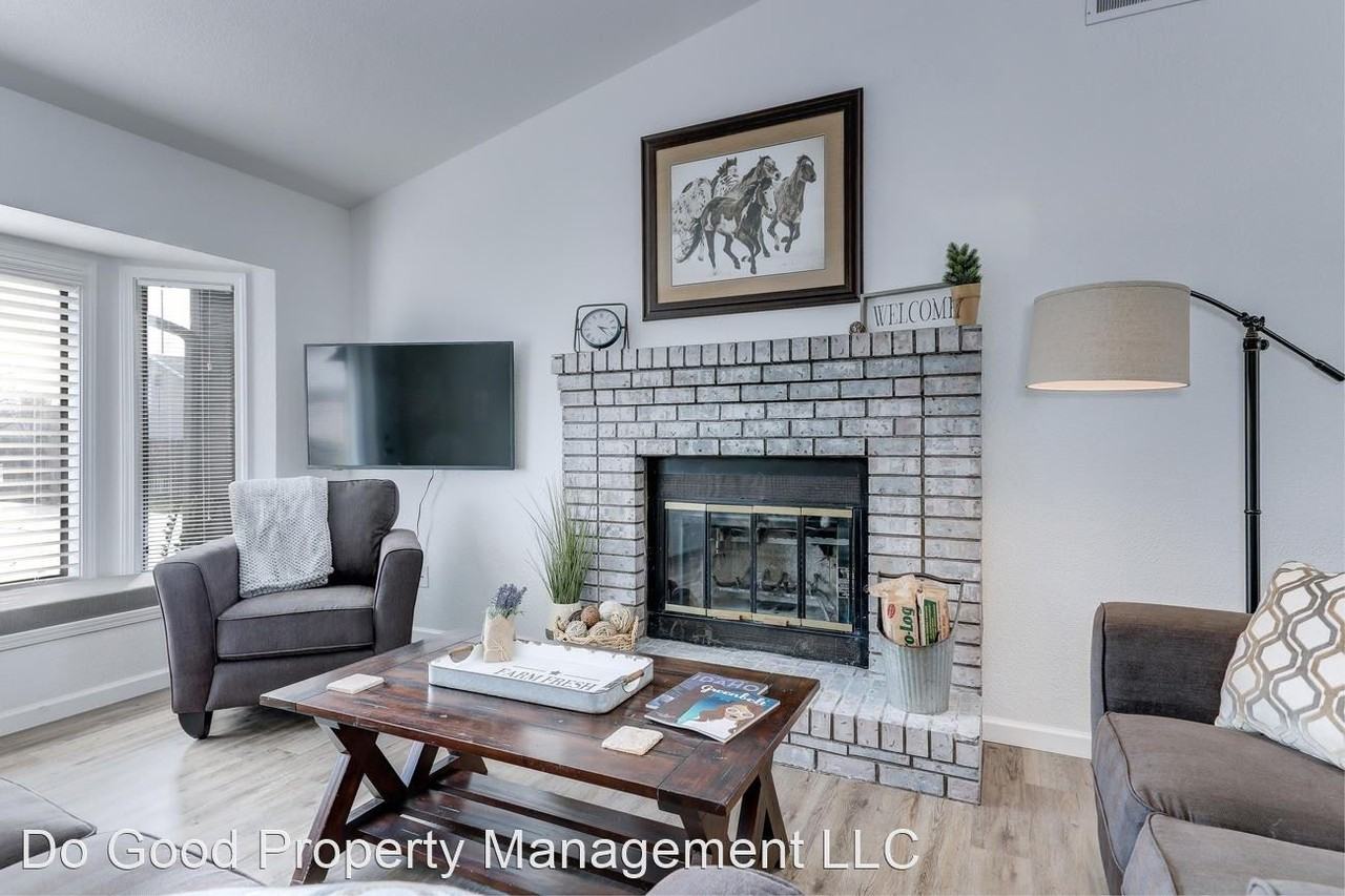 5660 W Targee St - Photo 3 of 25