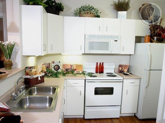 N Washington Row #E350