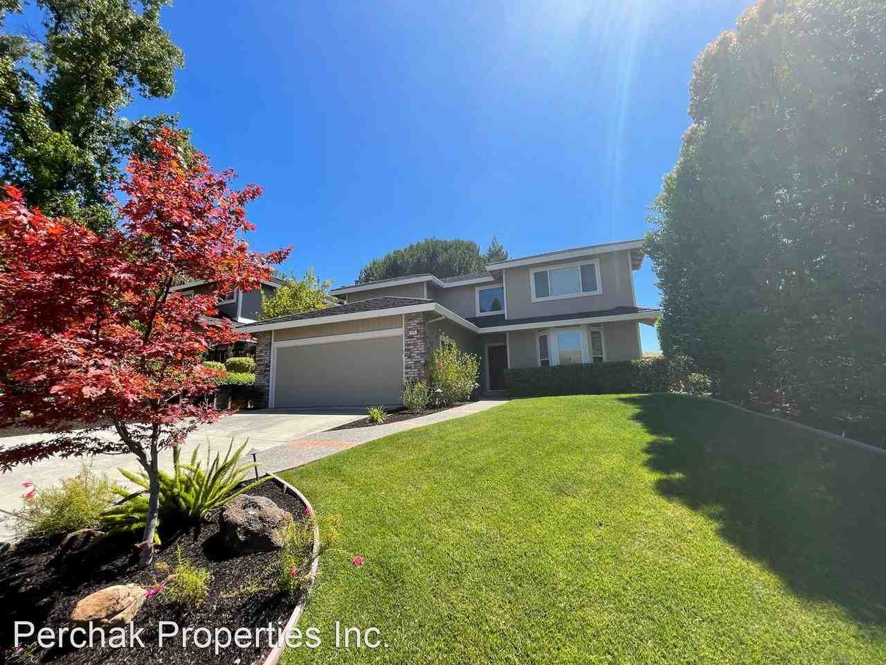 420 Saddlebrook Ln - Photo 2 of 19