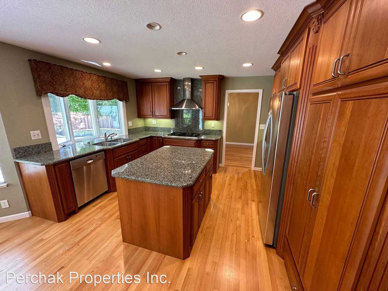 420 Saddlebrook Ln - Photo 3 of 19