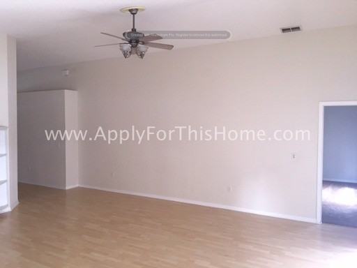 1526 Canoe Dr - Photo 3 of 18