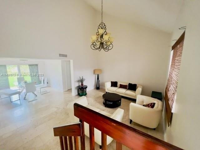 1843 Sw 138th Ave - Photo 2 of 8