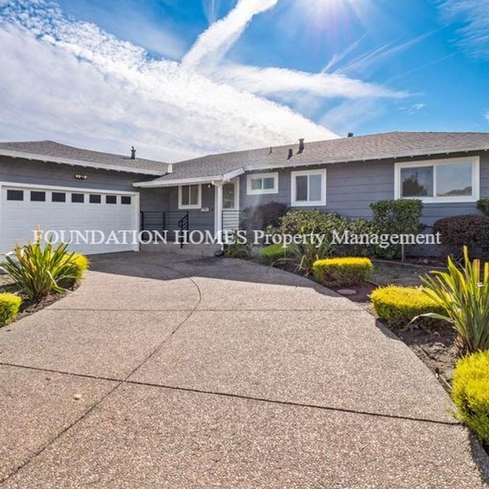 7 Knight Dr - Photo 2 of 15