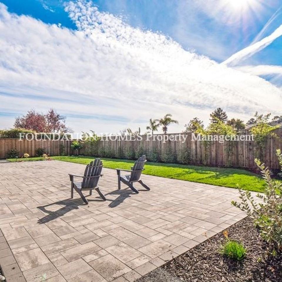 7 Knight Dr - Photo 3 of 15