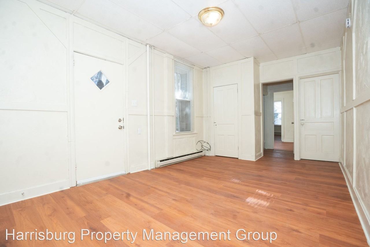 3883 N 6th St - Photo 3 of 16