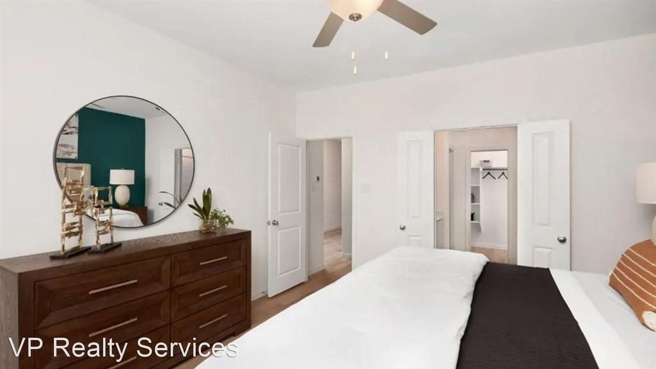 767 Camden Dr - Photo 3 of 11