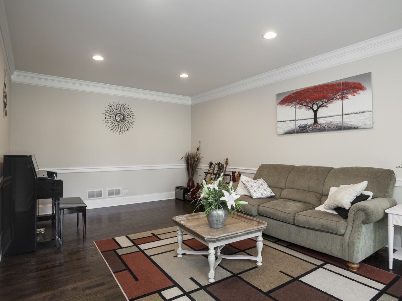 807 Poplar Ct - Photo 2 of 50