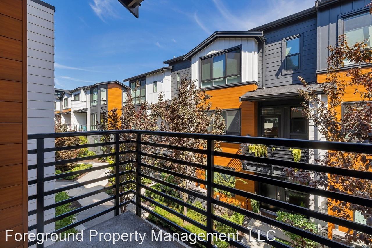 18314 96th Dr Ne #D - Photo 2 of 15