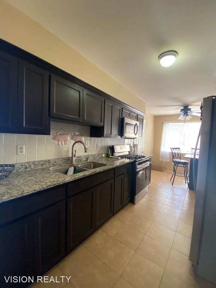 4801 Junction Ave - Photo 3 of 20