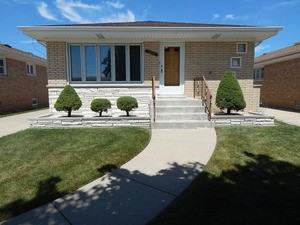 8668 Ainslie St - Photo 2 of 23