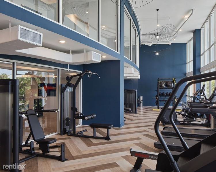 2500 SW 22nd Ter - Photo 3 of 18