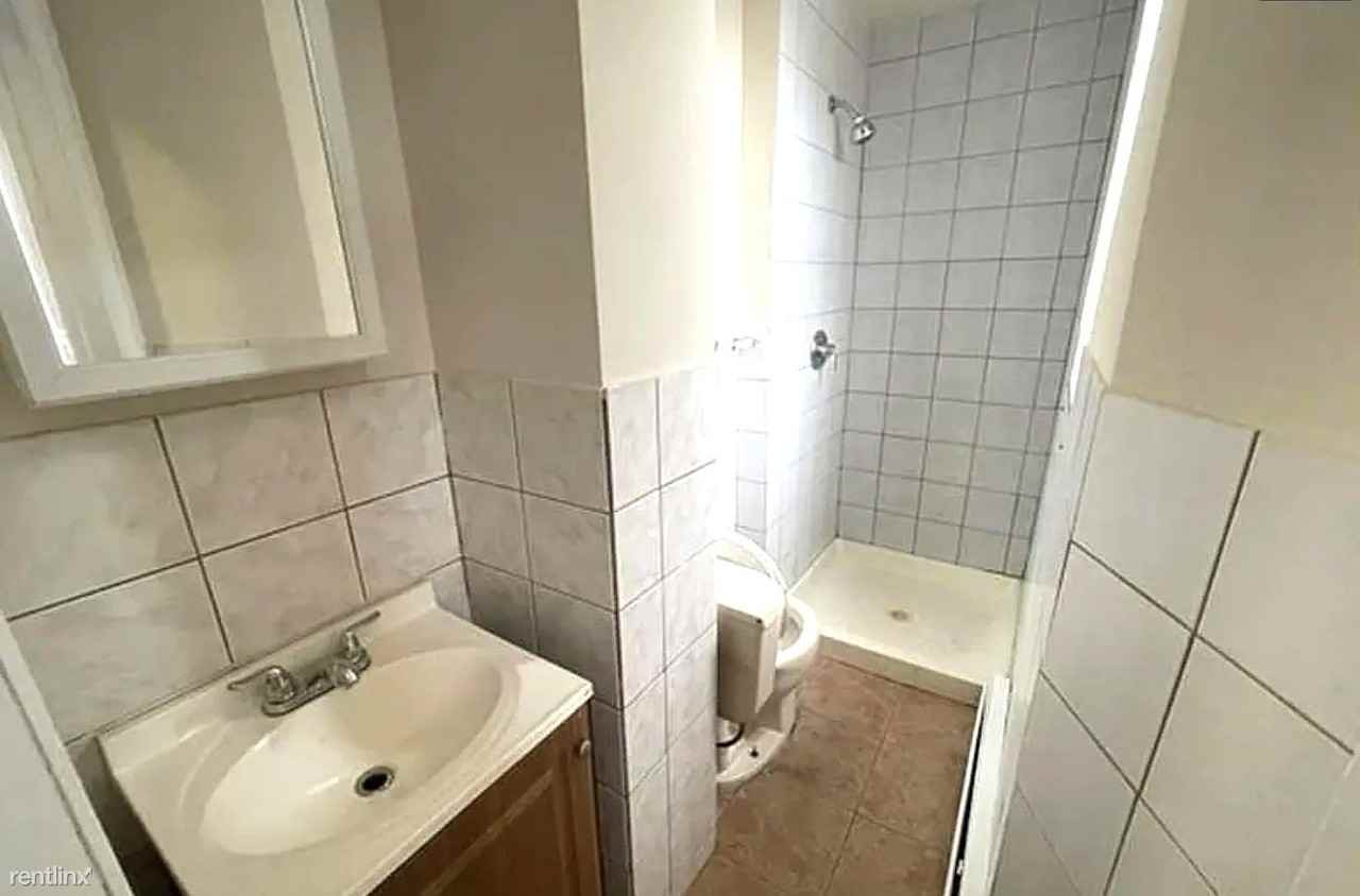 45 Jones St - Photo 3 of 8