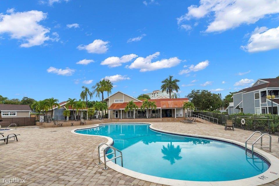 5254 Sapphire Vly - Photo 3 of 34
