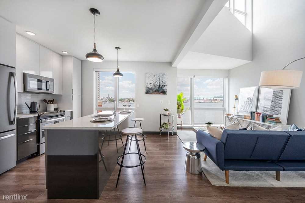 126 Border St - Photo 2 of 5