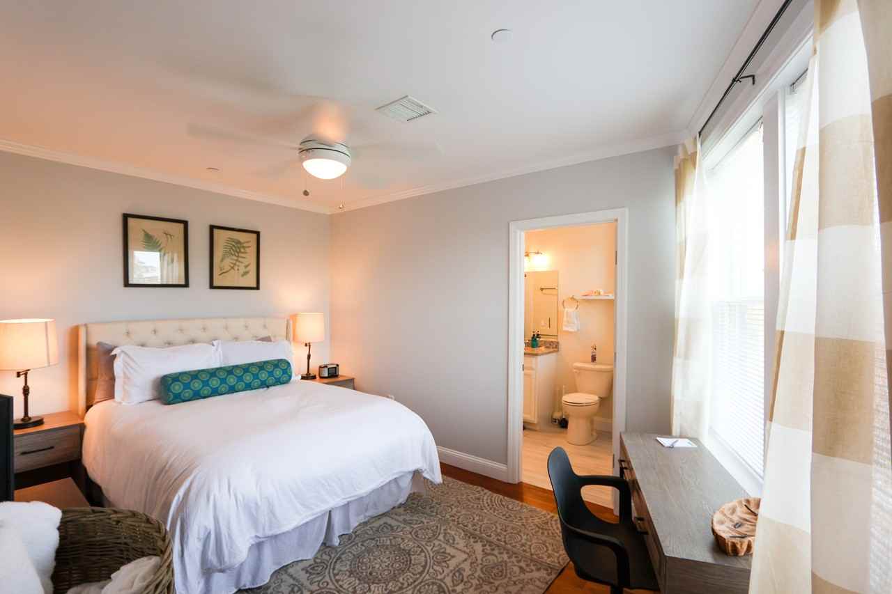 1008 Tremont St #9 - Photo 4 of 15