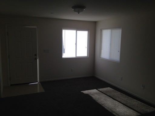 2104 W Lark Ave - Photo 2 of 13