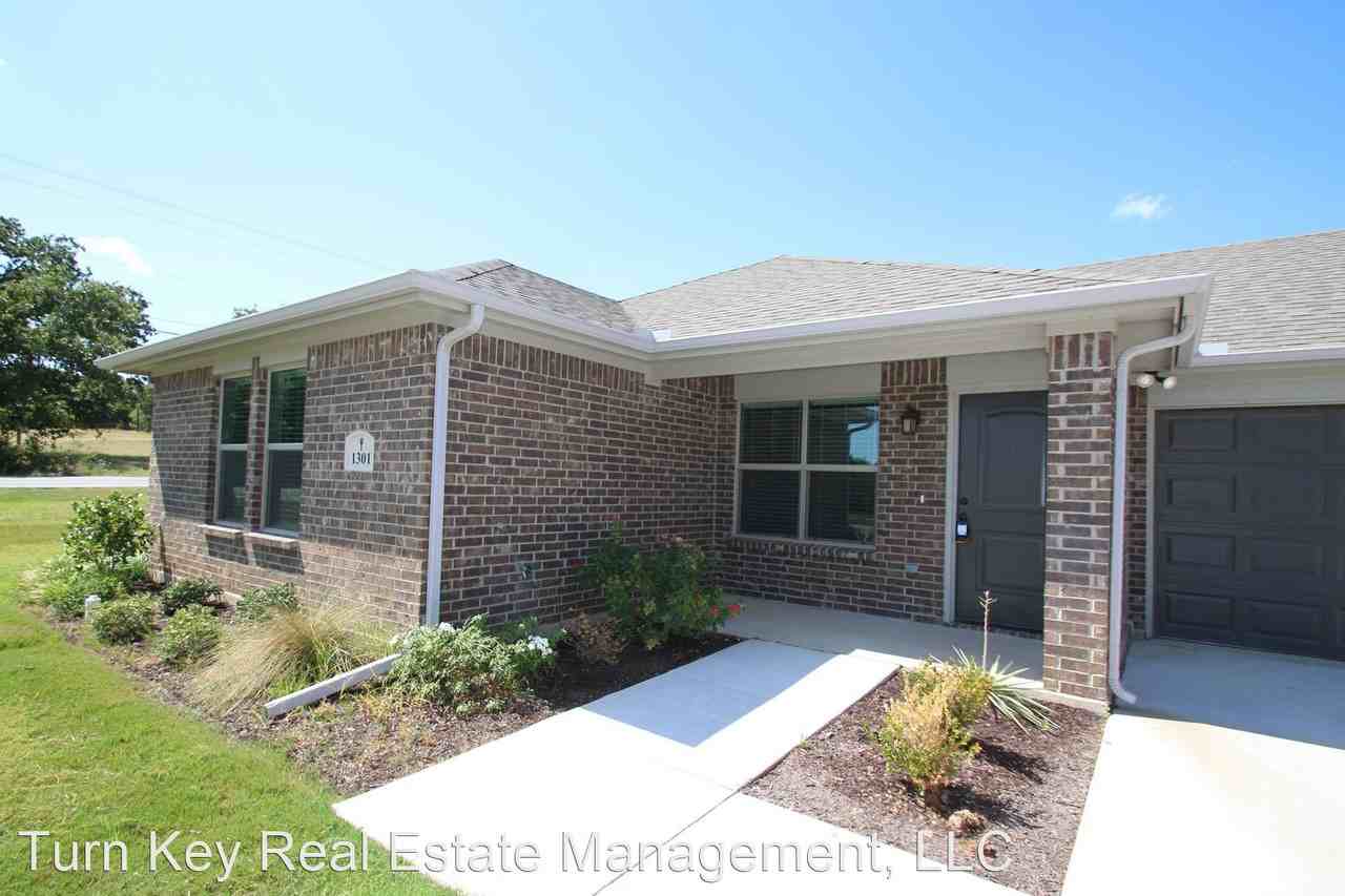 1300-1304 White Sand Dr. - Photo 2 of 16
