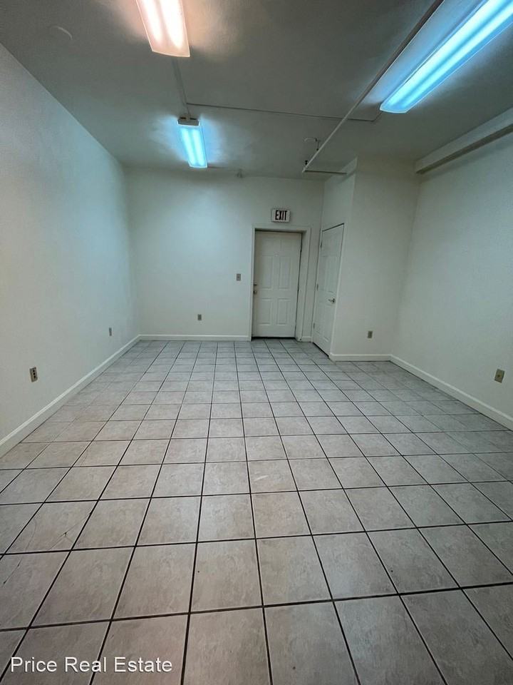 100-106 Collegiate Court - Photo 2 of 14