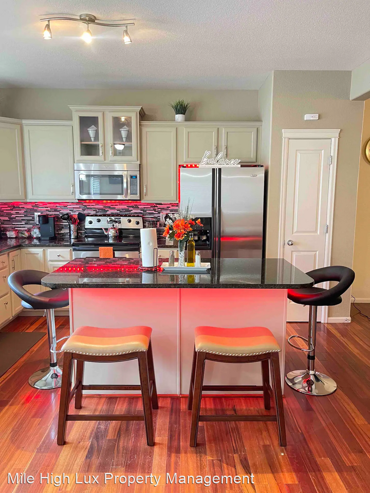 4543 Crestone Peak St - Photo 3 of 19