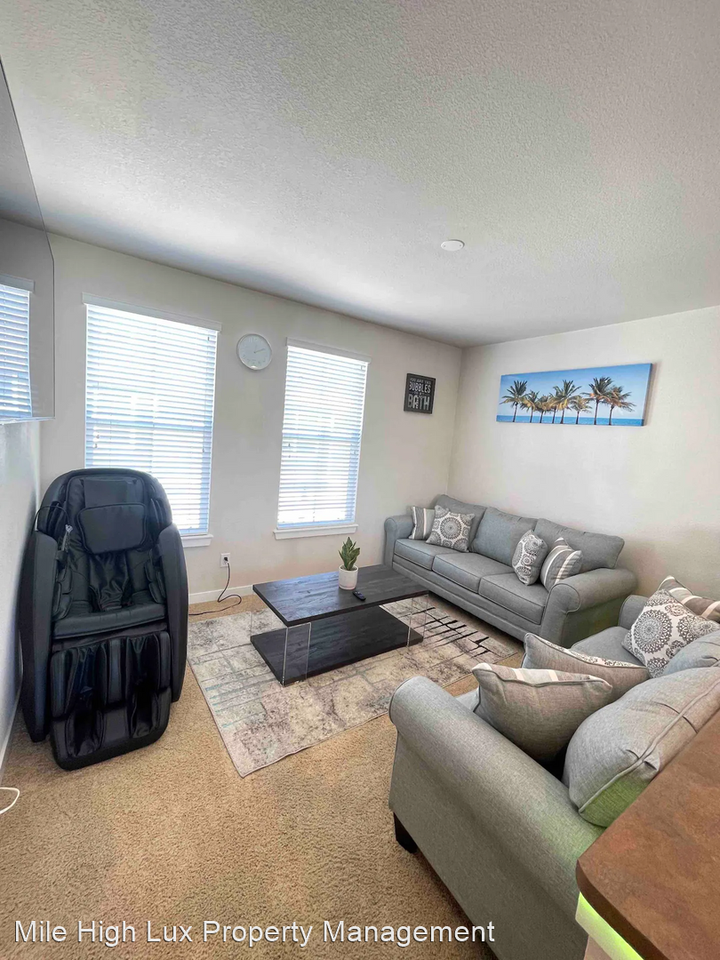 9505 E 107th Pl - Photo 3 of 19