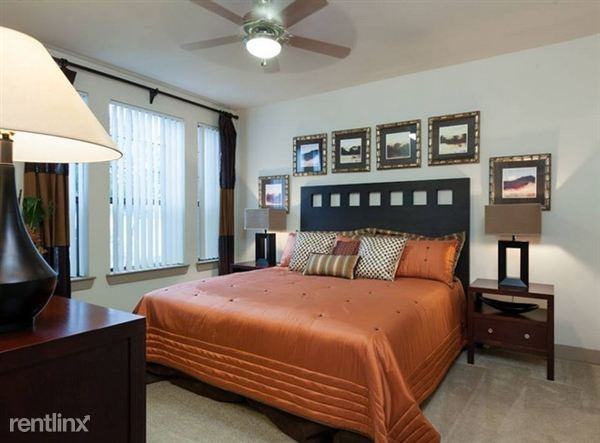 1004 San Marcos St #I190 - Photo 2 of 7