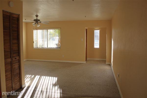 Garrett Run Condo - Photo 3 of 8