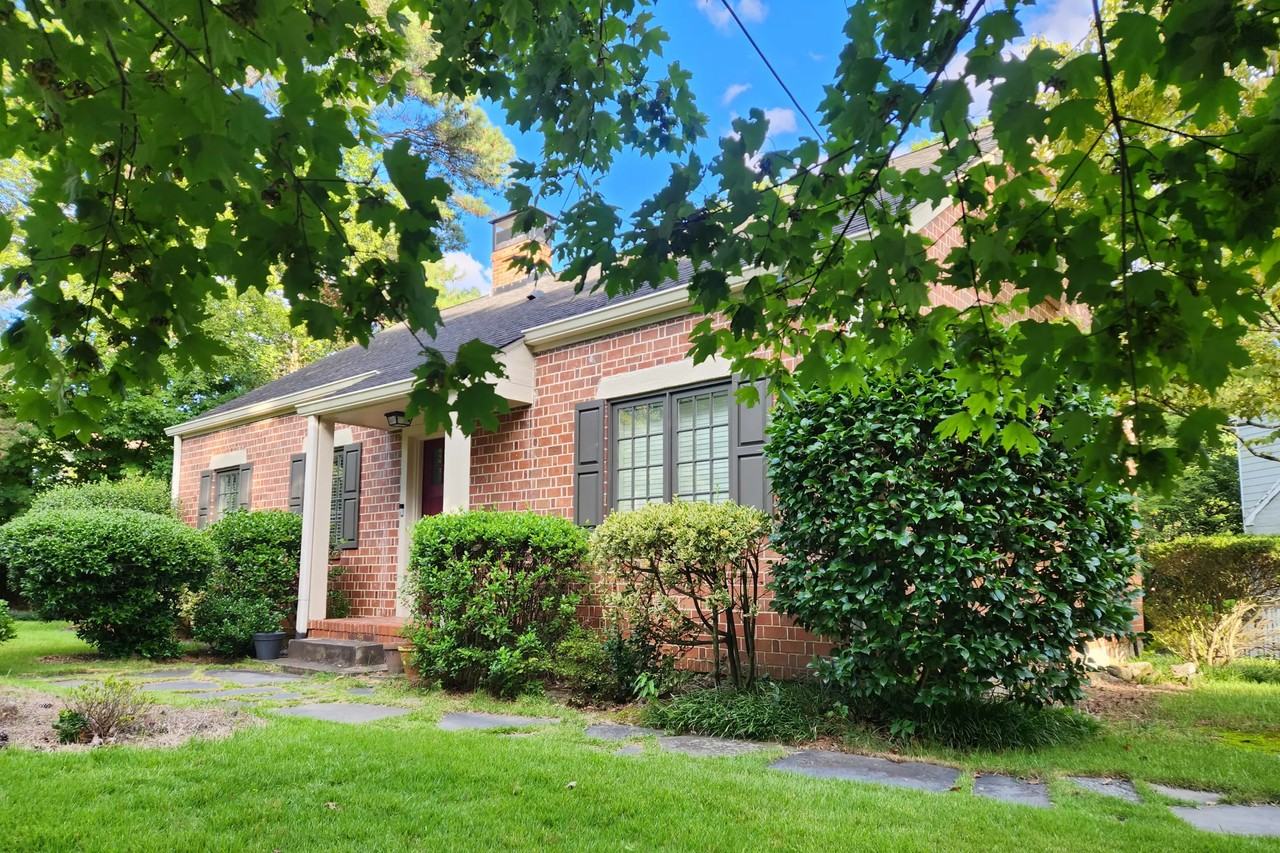 2003 N Decatur Rd Ne - Photo 2 of 32