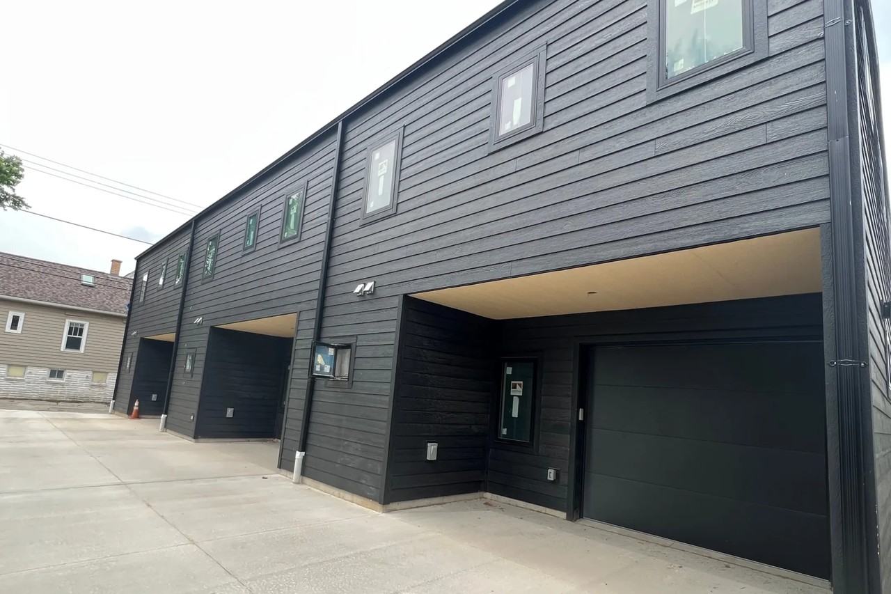 921 E Otjen St Unit 1